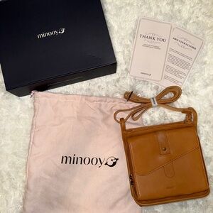 Minooy Crossbody Bag in Caramel